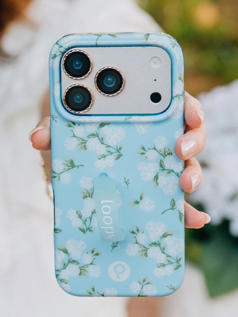 Hydrangea Loopy iPhone 17 Pro Case
